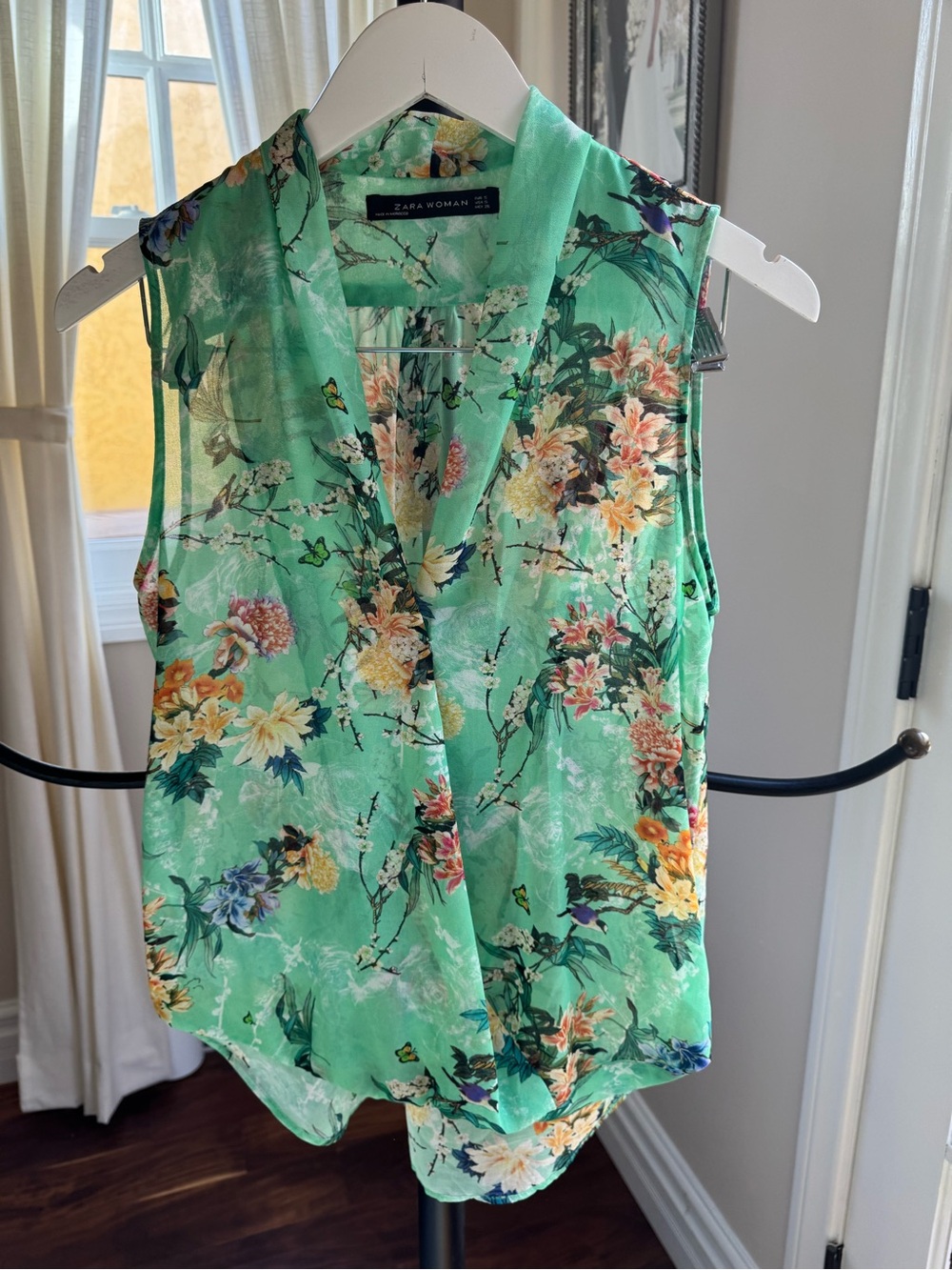Zara Woman Mint Floral Wrap-Front Sleeveless Top Size Small